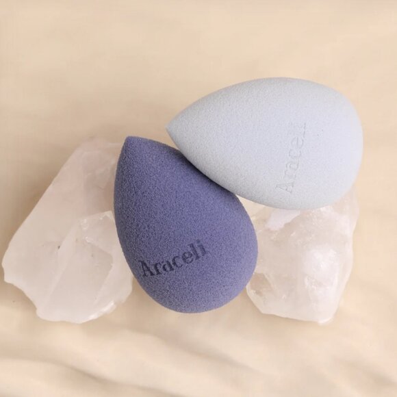 Araceli Beauty Bella Sponge Set Baby Blue and Purple 2 Pack - Picture 2 of 4